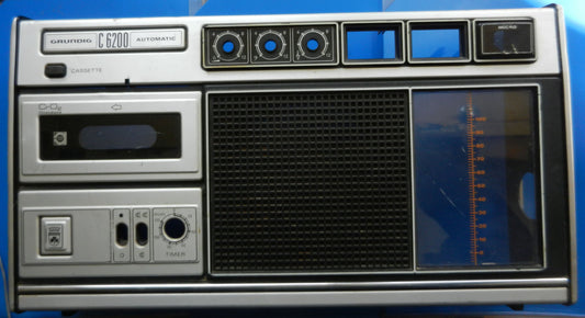 C6200 Gehäuse Front gebraucht für Radiorecoder von GRUNDIG