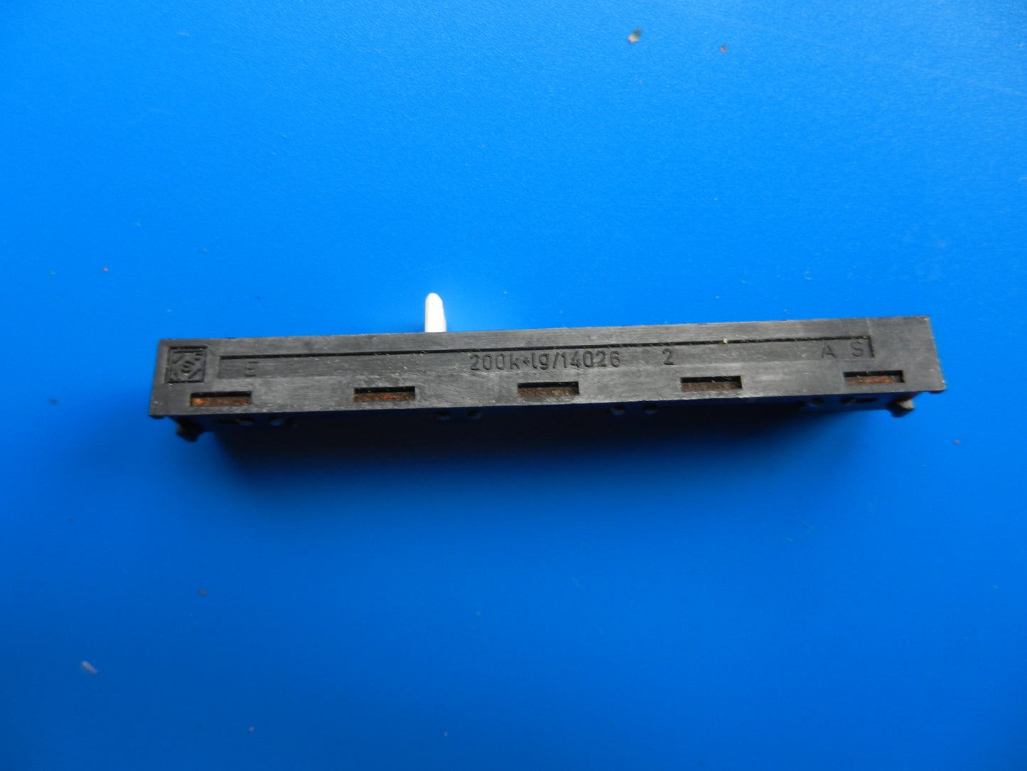 C6500 Schiebepotentiometer 200k für die "Lautstärke" für Radiorecorder von GRUNDIG