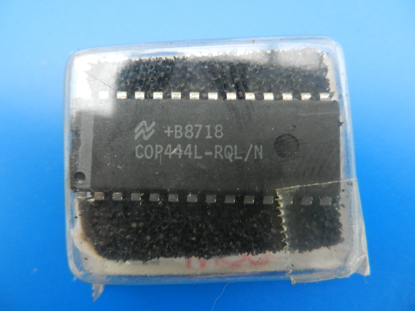 COP444 L RQL/N Steuerprozessor  IC für GRUNDIG Hifi V8300 Verstärker
