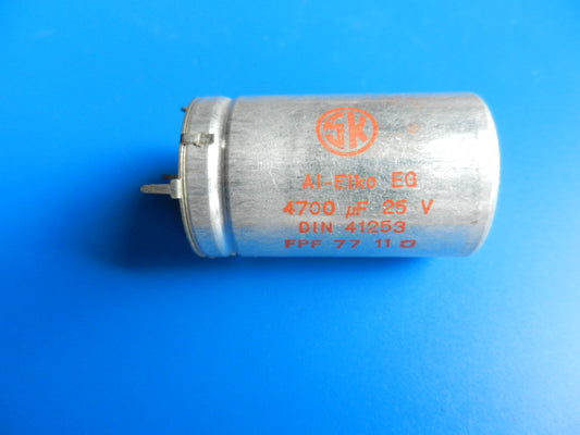 MCF500 MCF600 4700uF 25V Becherelko Original Ersatzteil für GRUNDIG Hifi Cassetten Recorder