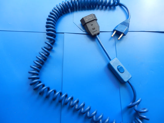 Spiral Euro Netzkabel Verlängerung in blau mit Schalter 2,50 - 3,50m 2 polig 0,75mm² wenig gebraucht