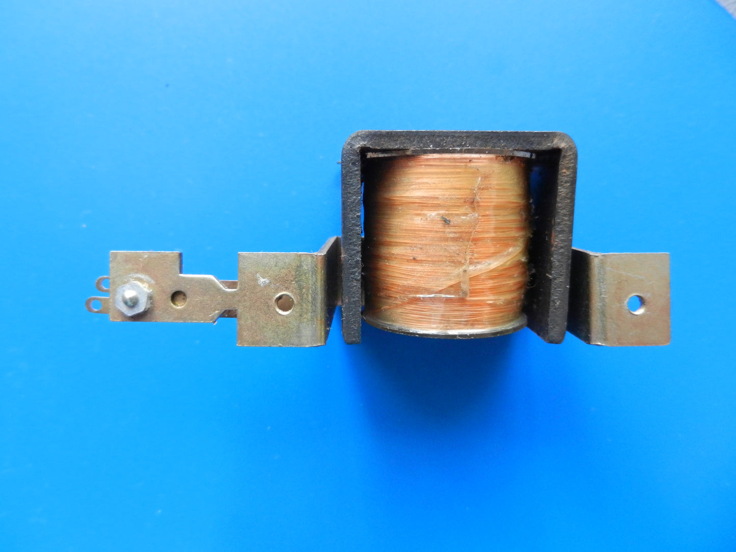 CN830 CN930 Abschaltmagnet mit Federsatz für Hifi Cassettendeck von GRUNDIG