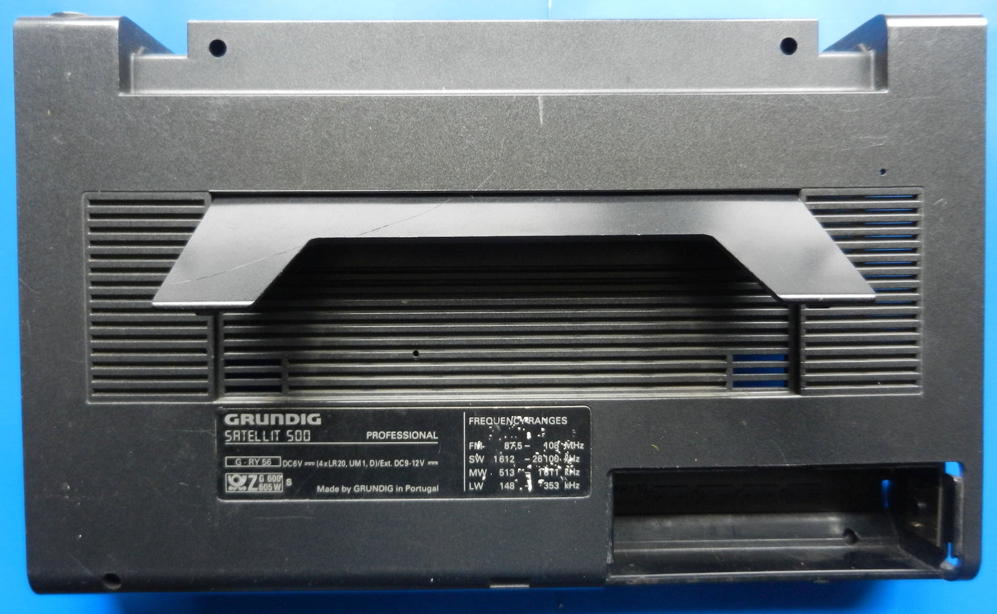 Satellit 500 Rückwand für GRUNDIG Weltempfänger , wenig gebraucht