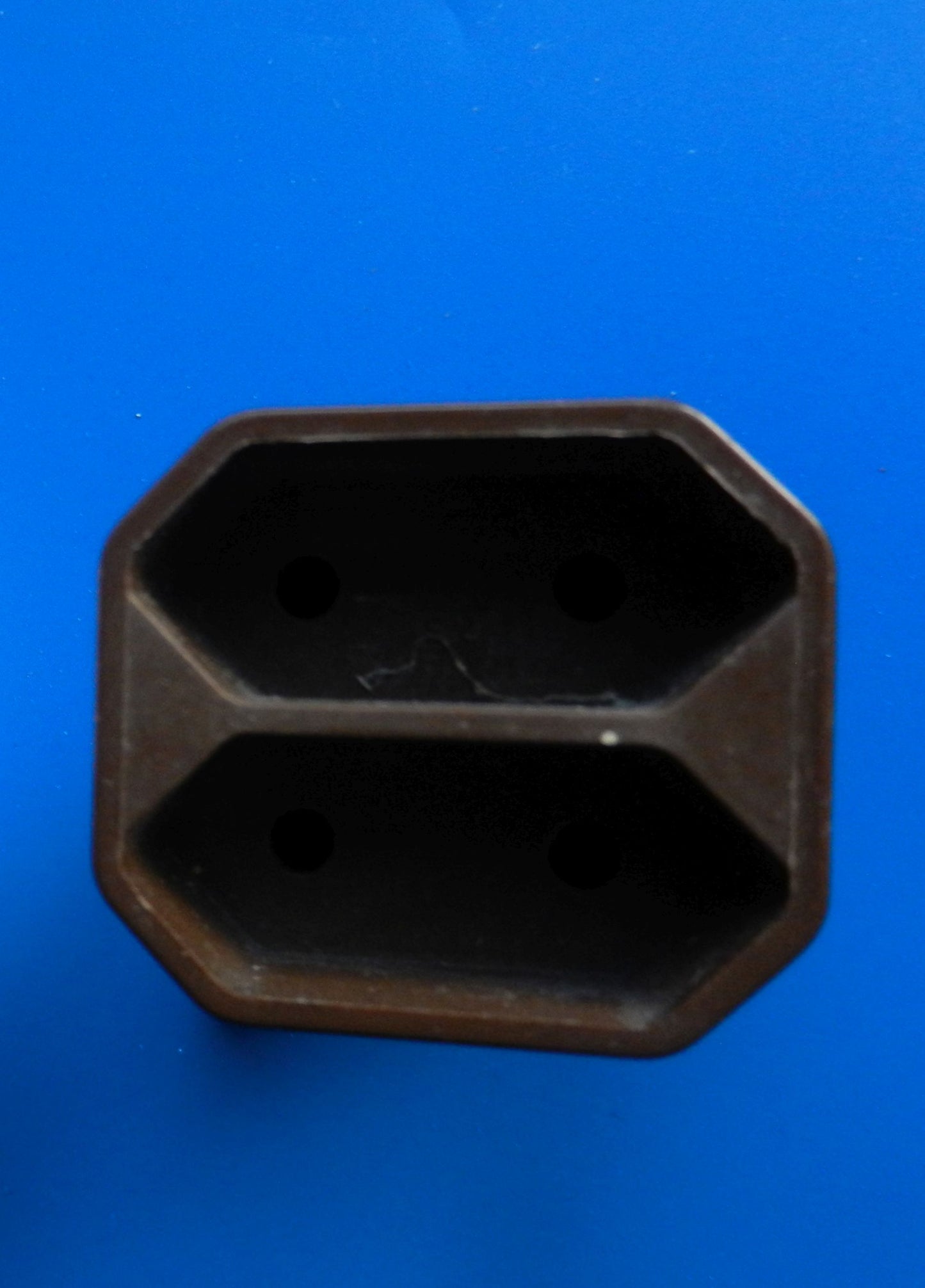 Euro Schuko Adapter 1x Schuko Stecker, 2 x Euro Buchse braun oder weiss