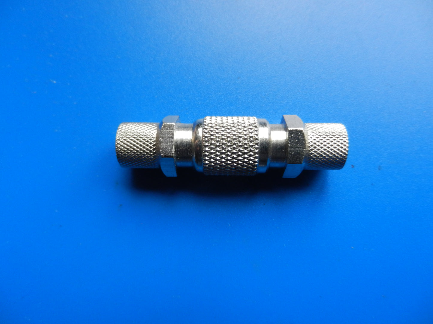 F- Schraubverbinder aus Metall  6,5mm innen