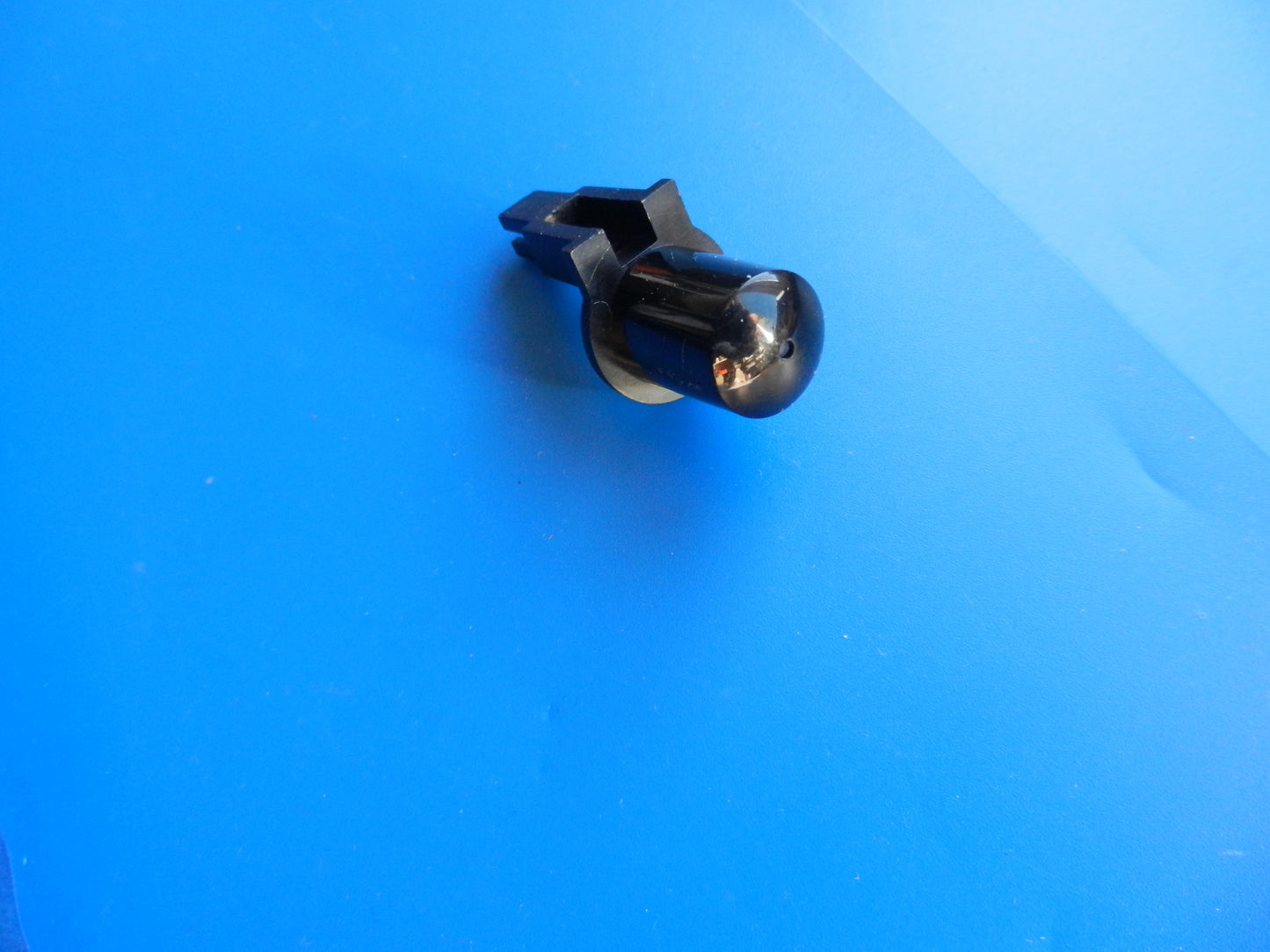 Fine Arts Netzschalterknopf für flache GRUNDIG Verstärker und Receiver, Tuner in schwarz