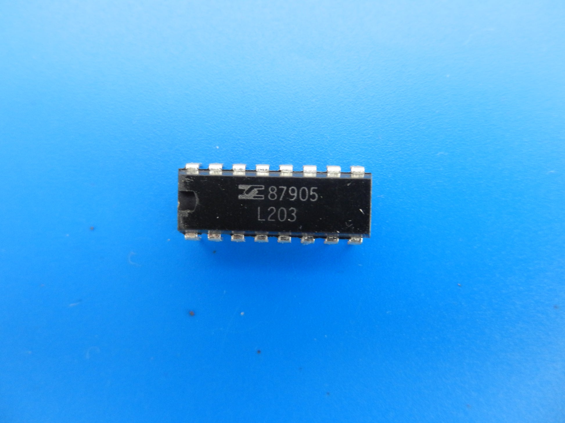 L203 Treiber IC für MCF 500 / 600 / CF 5500 von GRUNDIG