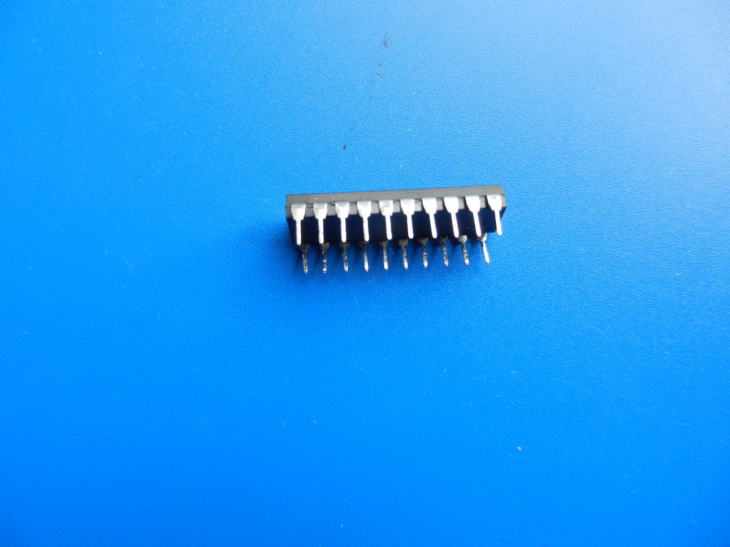 MM5454 Anzeige IC für MCF500 / 600 Hifi Cassettendeck von GRUNDIG