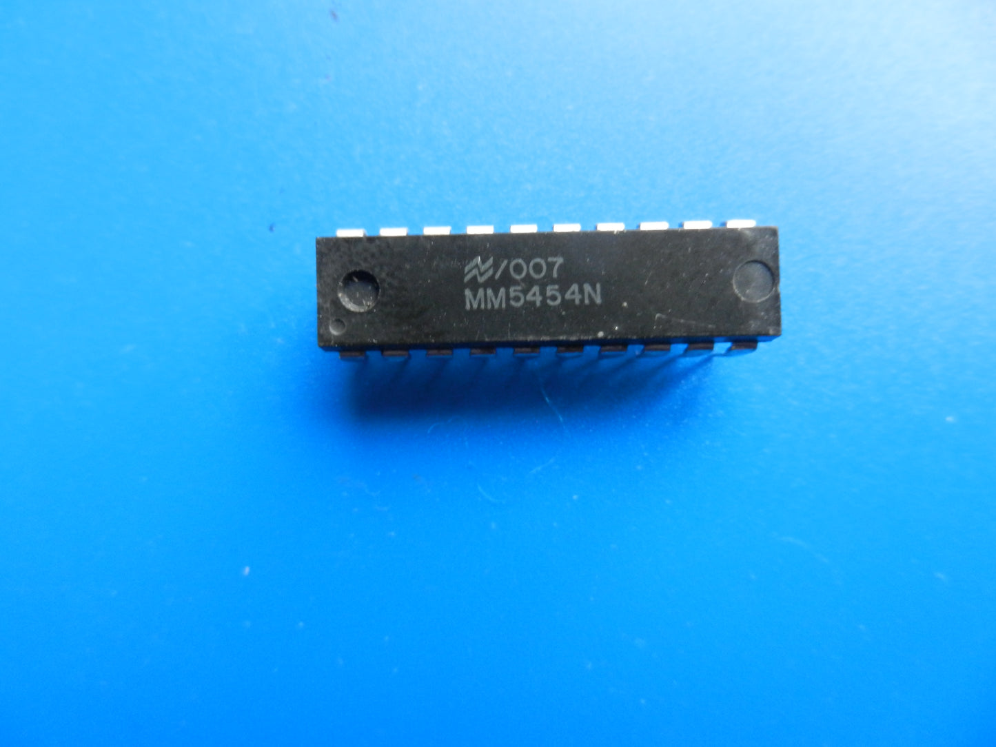 MM5454 Anzeige IC für MCF500 / 600 Hifi Cassettendeck von GRUNDIG