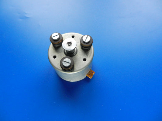 CF35 , CF20 Capstanmotor ( 116.00 ) komplett mit Riemenscheib für Hifi Cassettenrecorder von GRUNDIG