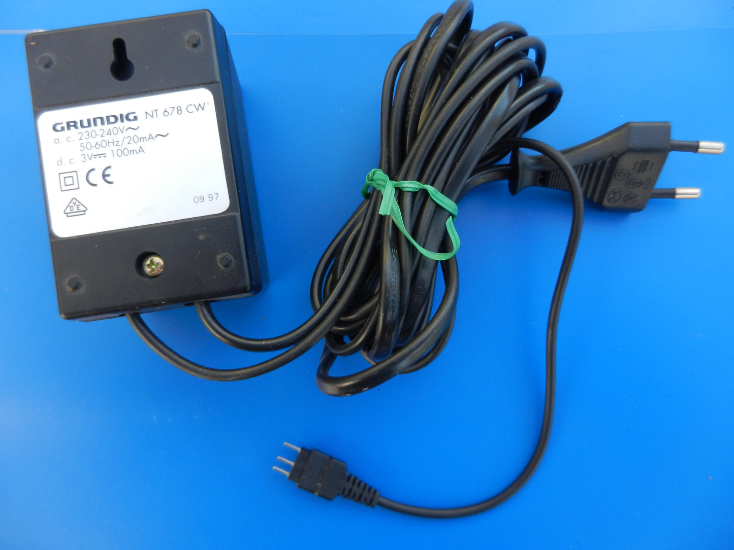 Netzteil NT678 CW für GRUNDIG Hand - Diktiergeräte