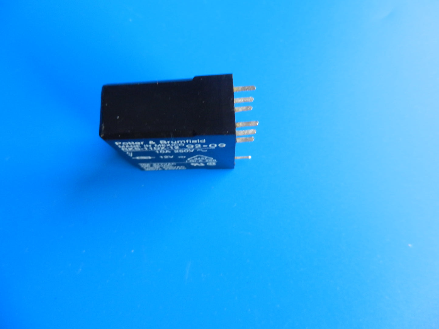 RKS-11DX-12 Relais 2Wechsler 10A250VAC, wie neu.