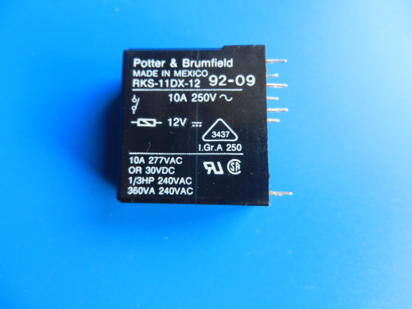 RKS-11DX-12 Relais 2Wechsler 10A250VAC, wie neu.