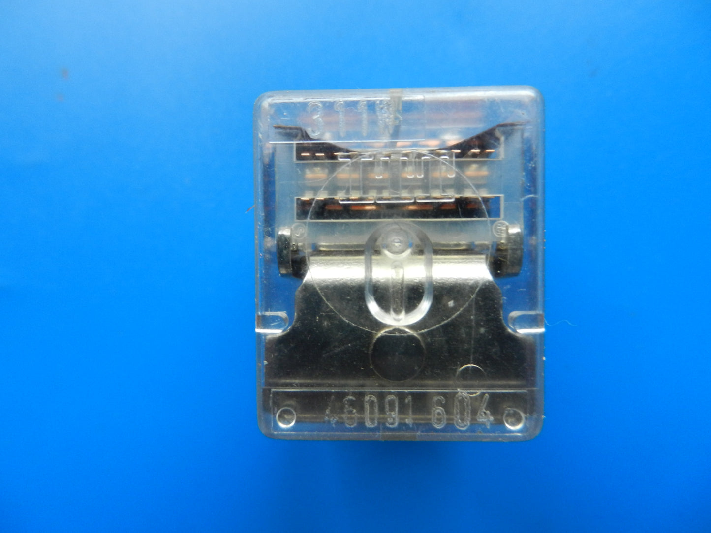 Relais ITT 311W 46091 . 604 6V