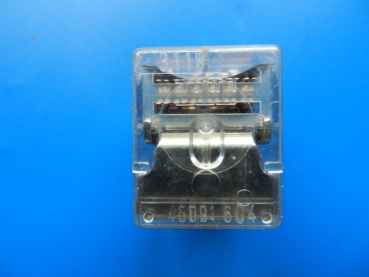 Relais ITT 311W 46091 . 604 6V