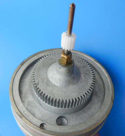 CF5000 / CF5000-2 / MCF100 / MCF200 Motorritzel Zahnrad für Hifi Cassettendeck von GRUNDIG