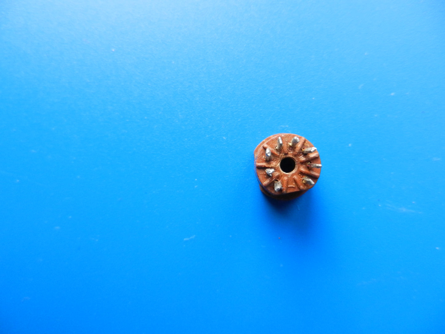 Mini Röhren Sockel 8 polig - gebraucht