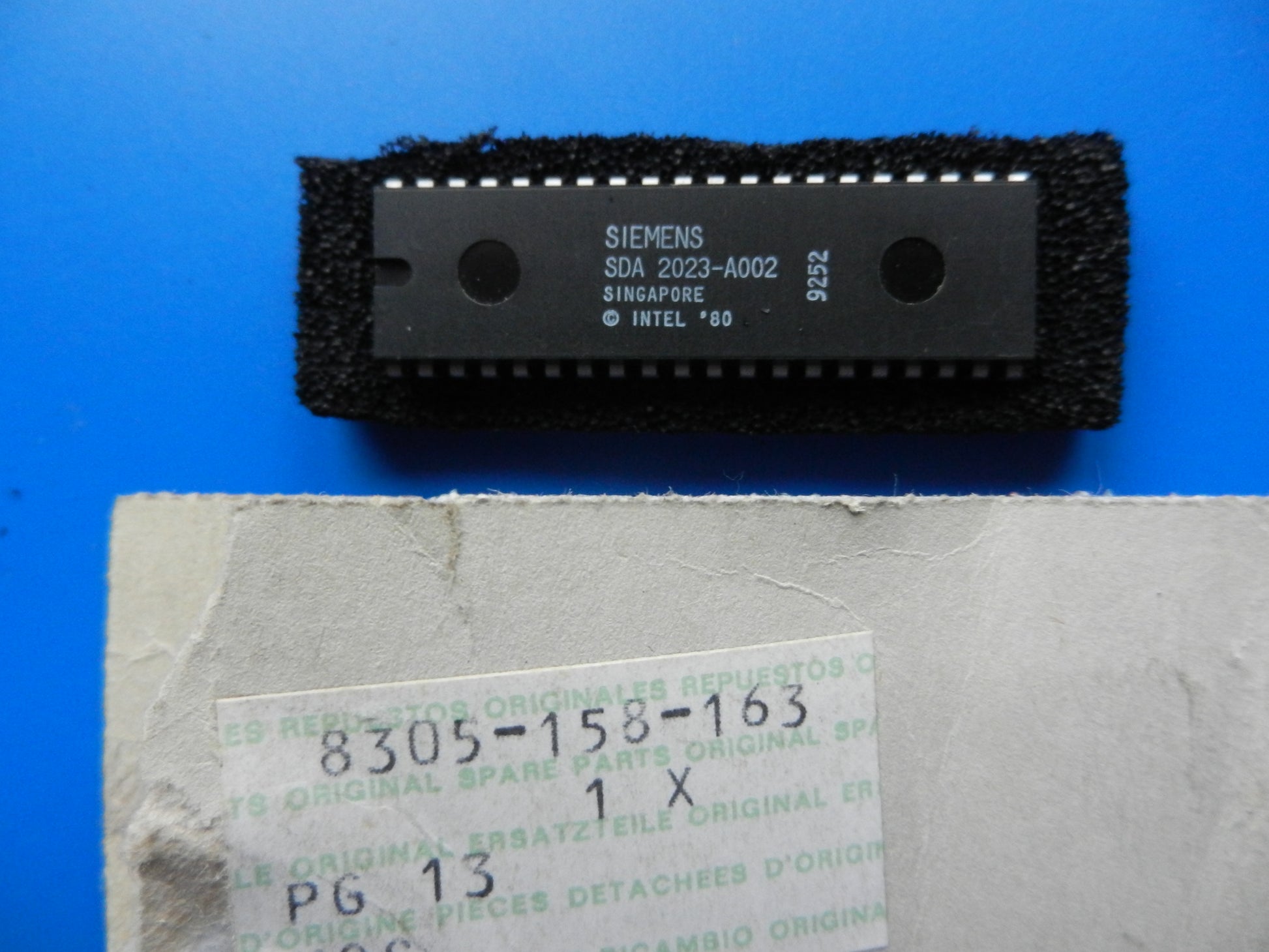 SDA2023 A002 Intel80 Bedienteilprozessor für GRUNDIG Fernseher