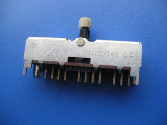 Schalter 3fach von ALPS für Radiorecorder und Hifi Geräte von GRUNDIG