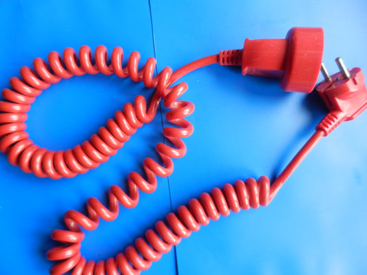 Spiral Euro Netzkabel Verlängerung rot 4m 3 polig 0,75mm² gebraucht, wie neu