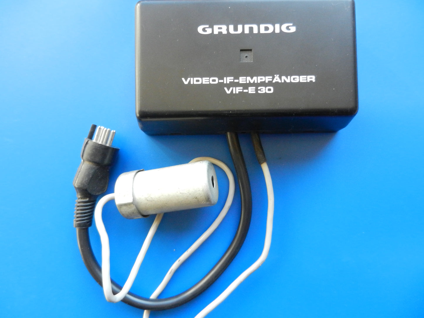 VIF-E30 Video Fernbedienempfänger für 2x4 Videorecorder von GRUNDIG