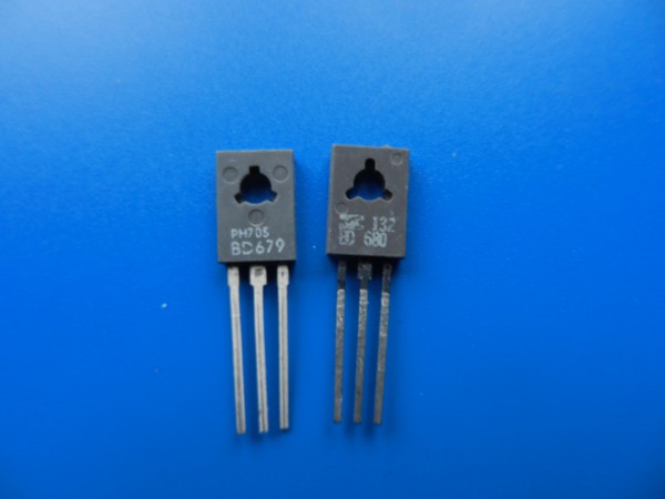 BD679 / BD680 Vorstufen Transistoren für GRUNDIG Hifi Verstärker